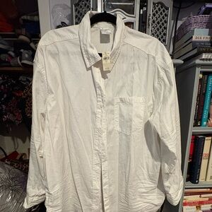 Woman’s White Casual Button Down Shirt

NWT

Size Medium

FREE SHIPPING